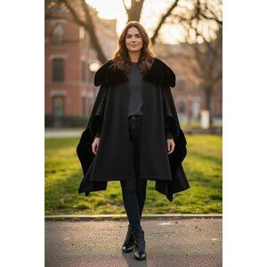 Capote Sian74 Black Faux Fur Trimmed Cape Coat With Zipper Closure